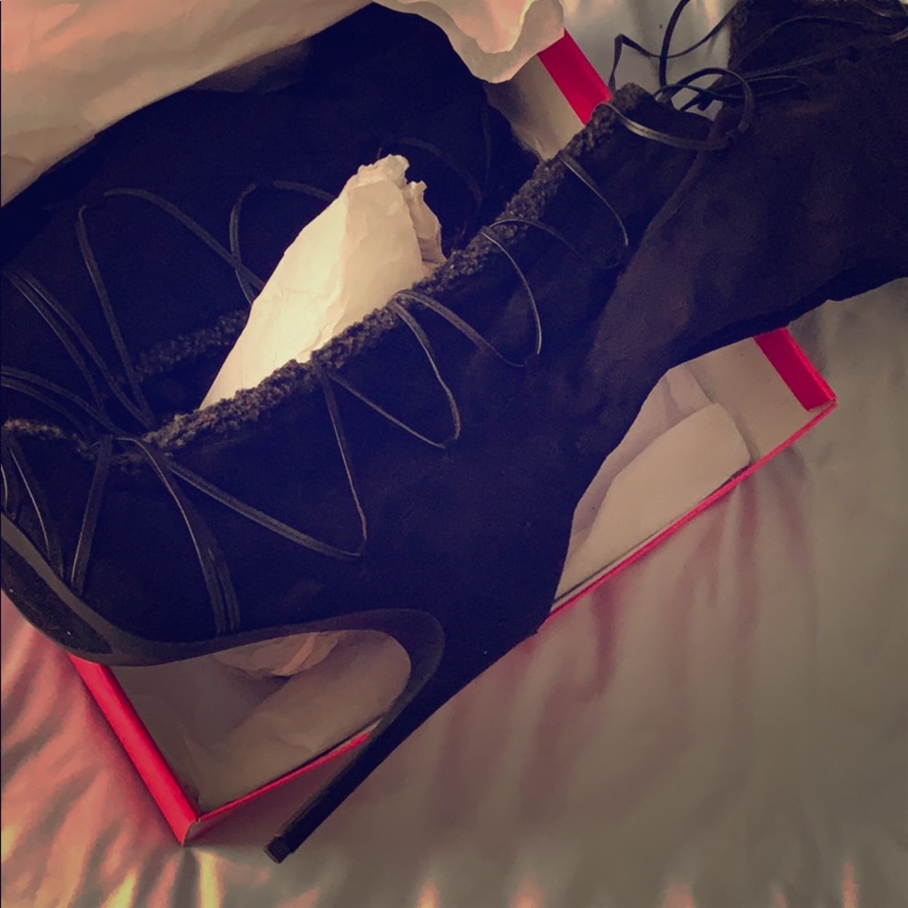 Size 10 Kenna lace up thigh high boot. NEVER WORN!